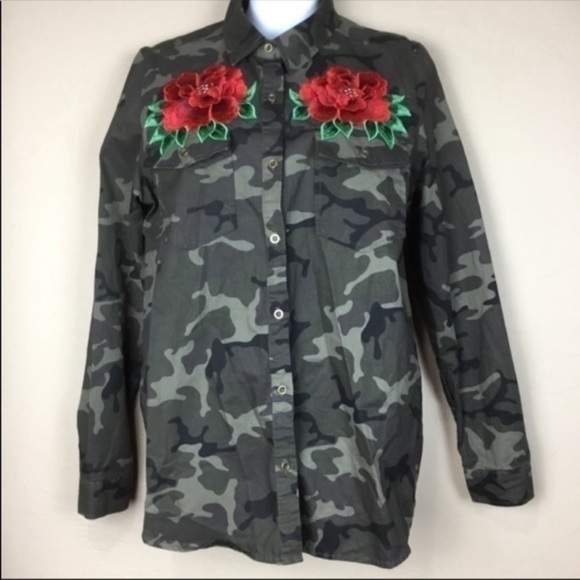 Love Tree Green Camouflage Red Embroidered Detail - Picture 2 of 8